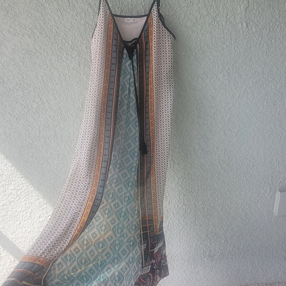 Bohemian Maxi Dress with Geometric Patterns - Picture 15 of 15